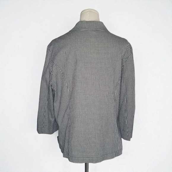 Elegant Black and White Checkered Blazer - Picture 5 of 8